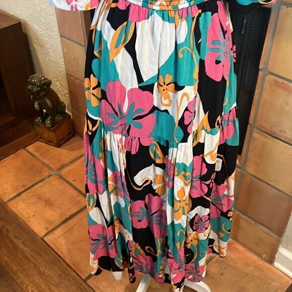 Entro Maui Floral Balloon Sleeve Tiered Midi Dress, size M - Picture 8 of 12